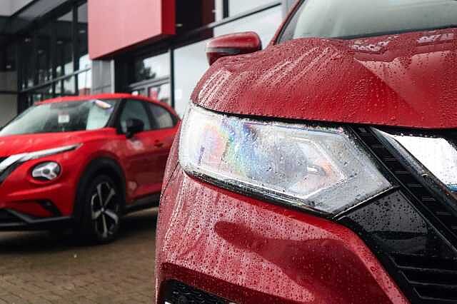 Nissan Qashqai 1.3 DIG-T N-Connecta SUV 5dr Petrol DCT Auto Euro 6 (s/s) (160 ps)