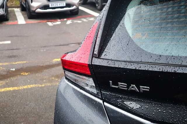 Nissan Leaf 39kWh Acenta Hatchback 5dr Electric Auto (150 ps)