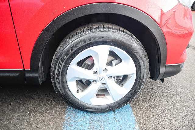 Nissan Qashqai 1.3 DIG-T Acenta Premium SUV 5dr Petrol Manual Euro 6 (s/s) (140 ps)