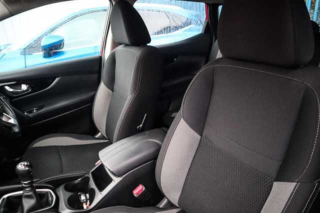 Nissan Qashqai 1.3 DIG-T Acenta Premium SUV 5dr Petrol Manual Euro 6 (s/s) (140 ps)