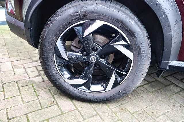 Nissan Juke 1.0 DIG-T N-Connecta SUV 5dr Petrol Manual Euro 6 (s/s) (114 ps)