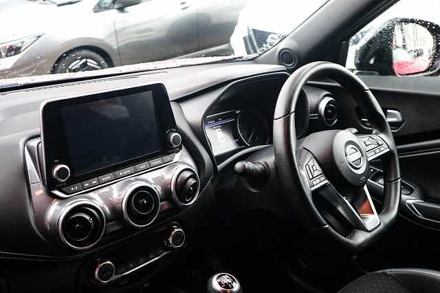 Nissan Juke 1.0 DIG-T N-Connecta SUV 5dr Petrol Manual Euro 6 (s/s) (114 ps)