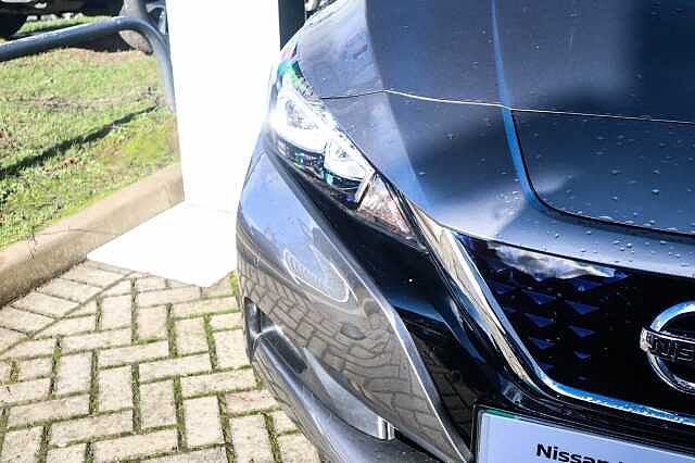 Nissan Leaf 40kWh Tekna Hatchback 5dr Electric Auto (150 ps)
