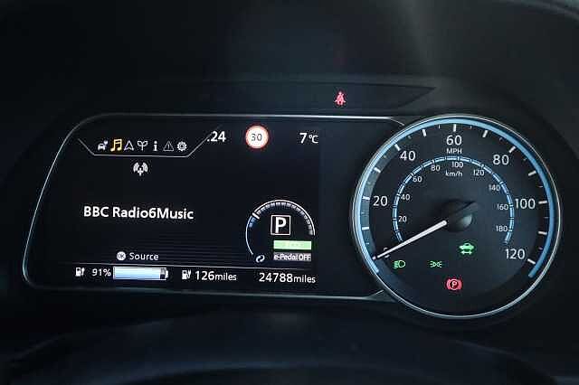 Nissan Leaf 40kWh Tekna Hatchback 5dr Electric Auto (150 ps)