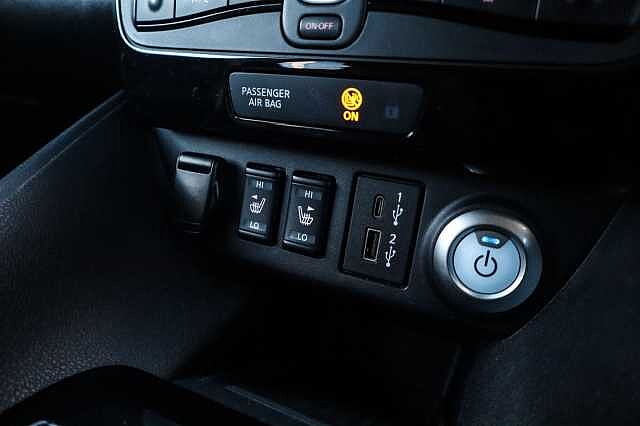 Nissan Leaf 40kWh Tekna Hatchback 5dr Electric Auto (150 ps)