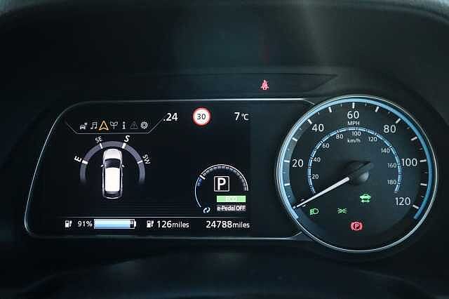 Nissan Leaf 40kWh Tekna Hatchback 5dr Electric Auto (150 ps)
