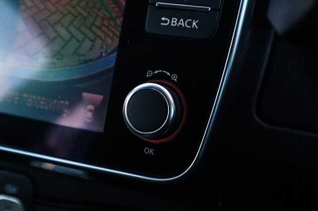 Nissan Leaf 40kWh Tekna Hatchback 5dr Electric Auto (150 ps)