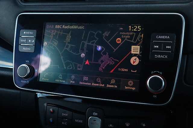 Nissan Leaf 40kWh Tekna Hatchback 5dr Electric Auto (150 ps)