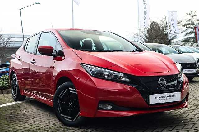 Nissan Leaf 39kWh Acenta Hatchback 5dr Electric Auto (150 ps)