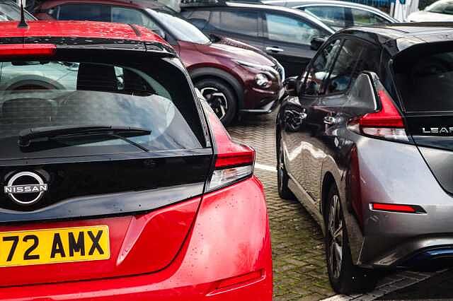 Nissan Leaf 39kWh Acenta Hatchback 5dr Electric Auto (150 ps)