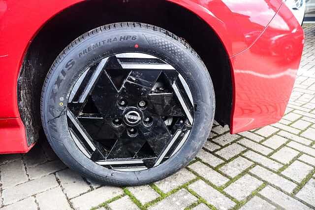 Nissan Leaf 39kWh Acenta Hatchback 5dr Electric Auto (150 ps)