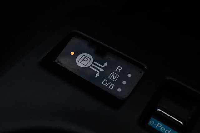 Nissan Leaf 39kWh Acenta Hatchback 5dr Electric Auto (150 ps)