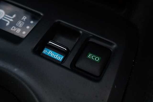 Nissan Leaf 39kWh Acenta Hatchback 5dr Electric Auto (150 ps)