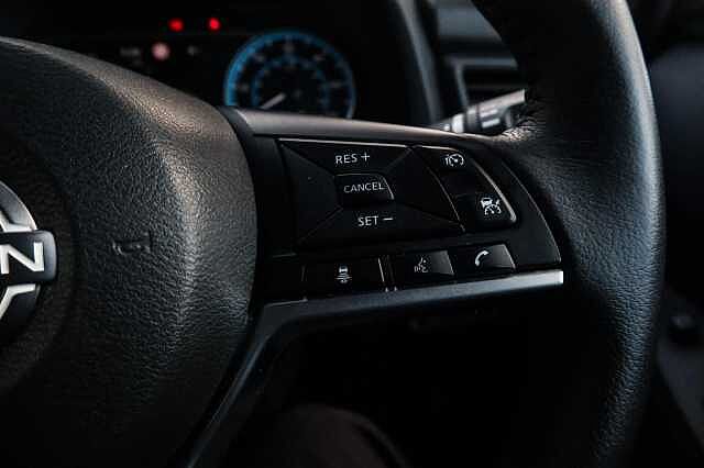 Nissan Leaf 39kWh Acenta Hatchback 5dr Electric Auto (150 ps)