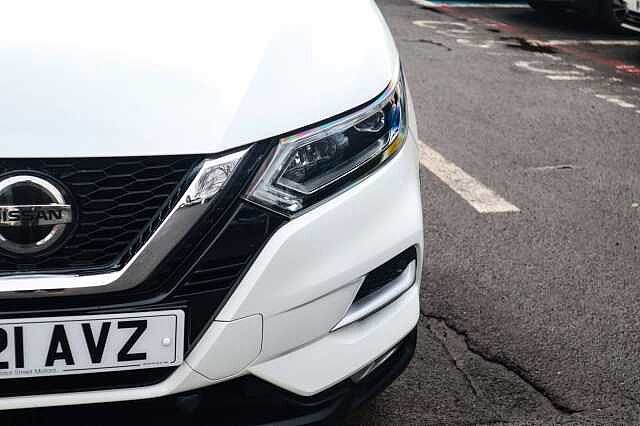 Nissan Qashqai 1.3 DIG-T N-Motion SUV 5dr Petrol DCT Auto Euro 6 (s/s) (160 ps)