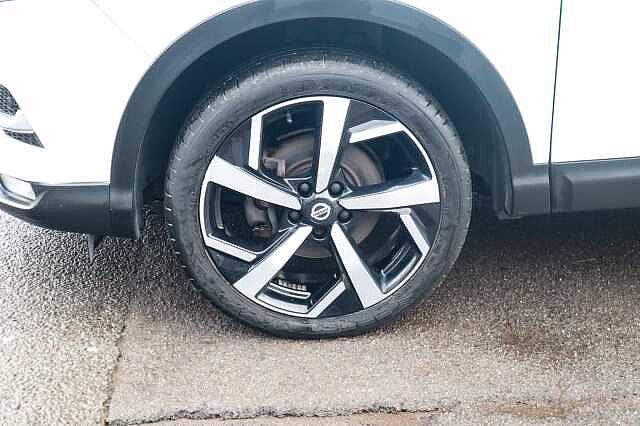 Nissan Qashqai 1.3 DIG-T N-Motion SUV 5dr Petrol DCT Auto Euro 6 (s/s) (160 ps)