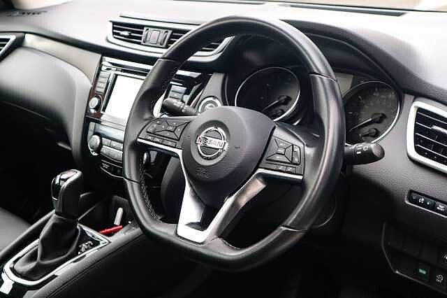 Nissan Qashqai 1.3 DIG-T N-Motion SUV 5dr Petrol DCT Auto Euro 6 (s/s) (160 ps)