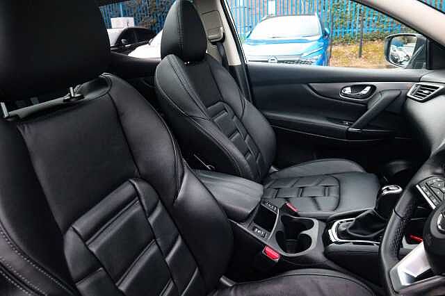 Nissan Qashqai 1.3 DIG-T N-Motion SUV 5dr Petrol DCT Auto Euro 6 (s/s) (160 ps)