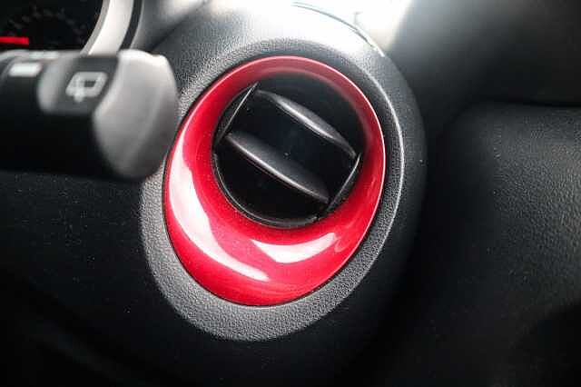 Nissan Juke 1.6 Tekna SUV 5dr Petrol XTRON Euro 6 (117 ps)