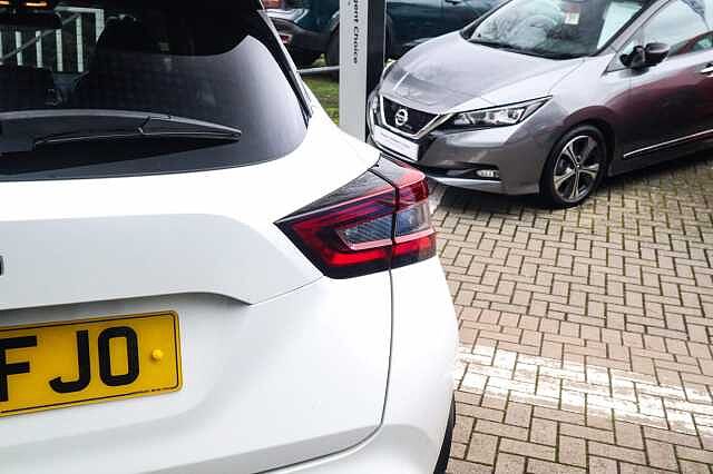 Nissan Juke 1.0 DIG-T N-Connecta SUV 5dr Petrol DCT Auto Euro 6 (s/s) (114 ps)