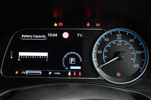 Nissan Leaf 40kWh Tekna Hatchback 5dr Electric Auto (150 ps)