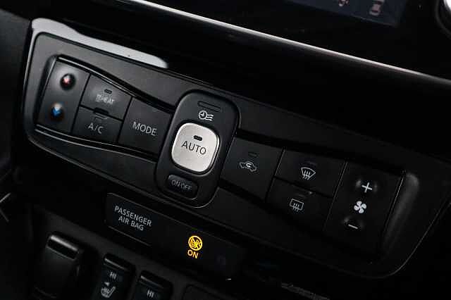 Nissan Leaf 40kWh Tekna Hatchback 5dr Electric Auto (150 ps)