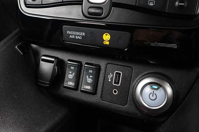 Nissan Leaf 40kWh Tekna Hatchback 5dr Electric Auto (150 ps)