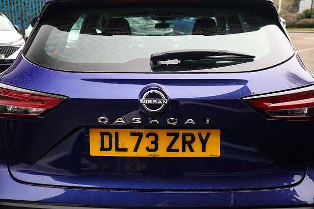 Nissan Qashqai 1.3 DIG-T MHEV Acenta Premium SUV 5dr Petrol Hybrid XTRON Euro 6 (s/s) (158 ps)