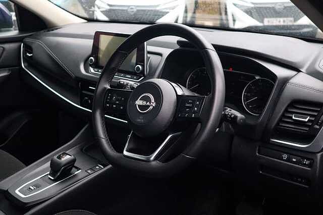 Nissan Qashqai 1.3 DIG-T MHEV Acenta Premium SUV 5dr Petrol Hybrid XTRON Euro 6 (s/s) (158 ps)