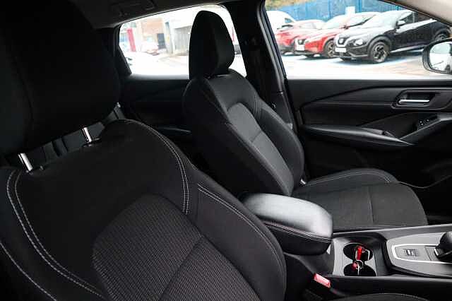 Nissan Qashqai 1.3 DIG-T MHEV Acenta Premium SUV 5dr Petrol Hybrid XTRON Euro 6 (s/s) (158 ps)