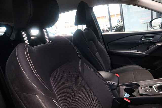 Nissan Qashqai 1.3 DIG-T MHEV Acenta Premium SUV 5dr Petrol Hybrid Manual Euro 6 (s/s) (140 ps)