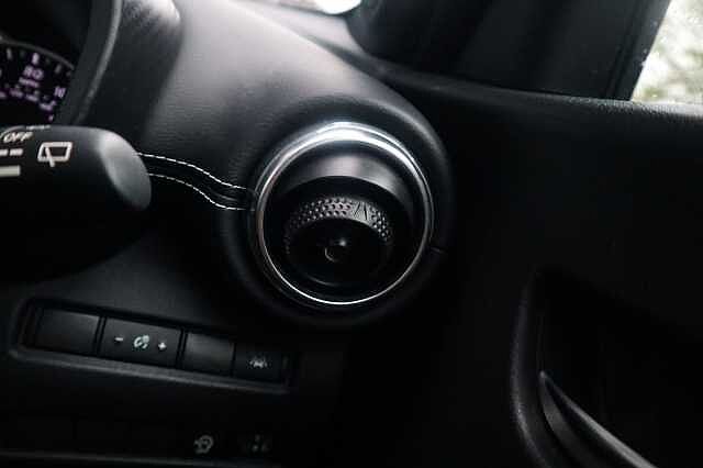 Nissan Juke 1.0 DIG-T N-Connecta SUV 5dr Petrol Manual Euro 6 (s/s) (114 ps)