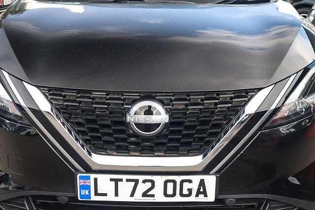 Nissan Qashqai 1.3 DIG-T MHEV Acenta Premium SUV 5dr Petrol Hybrid XTRON Euro 6 (s/s) (158 ps)