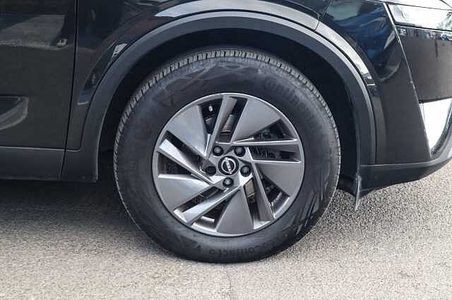 Nissan Qashqai 1.3 DIG-T MHEV Acenta Premium SUV 5dr Petrol Hybrid XTRON Euro 6 (s/s) (158 ps)