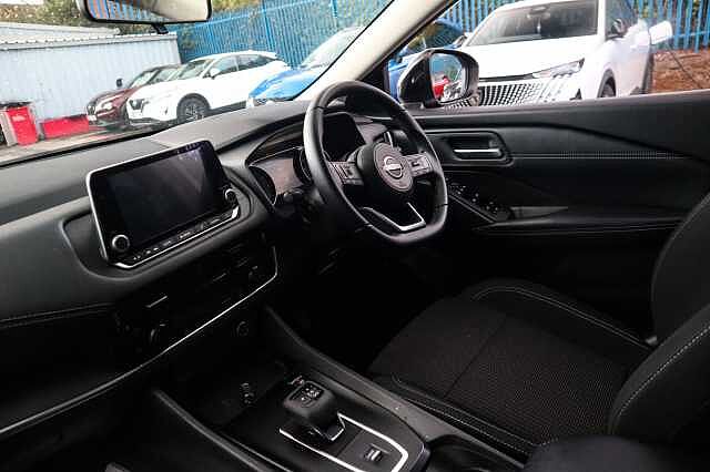 Nissan Qashqai 1.3 DIG-T MHEV Acenta Premium SUV 5dr Petrol Hybrid XTRON Euro 6 (s/s) (158 ps)