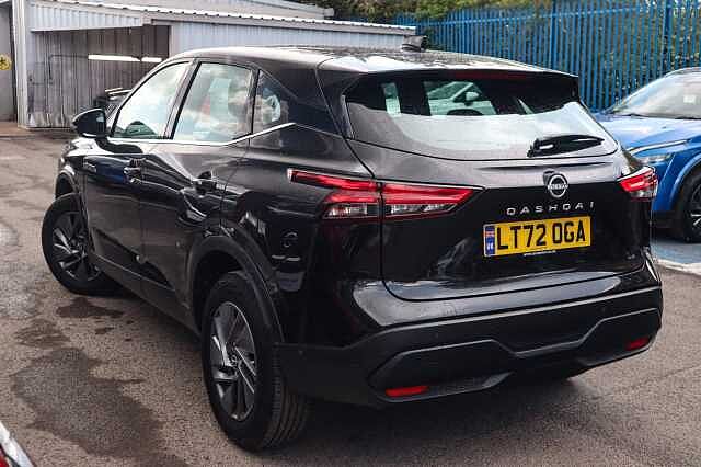 Nissan Qashqai 1.3 DIG-T MHEV Acenta Premium SUV 5dr Petrol Hybrid XTRON Euro 6 (s/s) (158 ps)