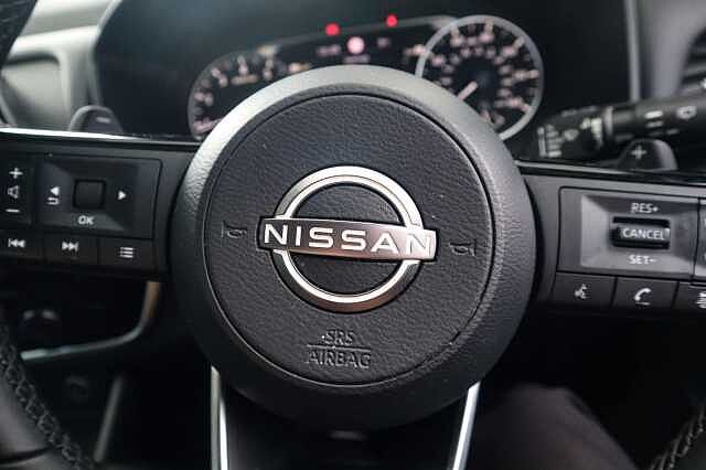 Nissan Qashqai 1.3 DIG-T MHEV Acenta Premium SUV 5dr Petrol Hybrid XTRON Euro 6 (s/s) (158 ps)
