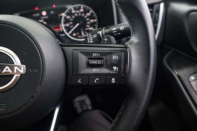 Nissan Qashqai 1.3 DIG-T MHEV Acenta Premium SUV 5dr Petrol Hybrid XTRON Euro 6 (s/s) (158 ps)