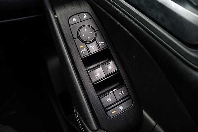 Nissan Qashqai 1.3 DIG-T MHEV Acenta Premium SUV 5dr Petrol Hybrid XTRON Euro 6 (s/s) (158 ps)