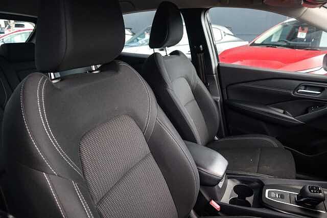 Nissan Qashqai 1.3 DIG-T MHEV Acenta Premium SUV 5dr Petrol Hybrid XTRON Euro 6 (s/s) (158 ps)