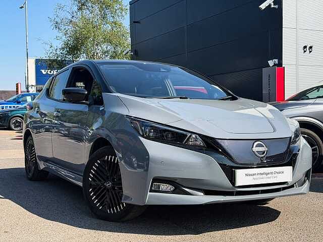 Nissan Leaf 39kWh Tekna Hatchback 5dr Electric Auto (150 ps)