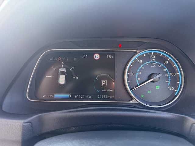 Nissan Leaf 39kWh Tekna Hatchback 5dr Electric Auto (150 ps)