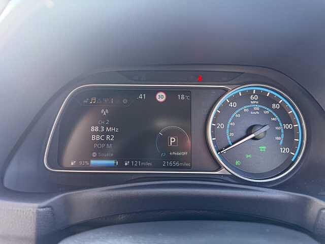 Nissan Leaf 39kWh Tekna Hatchback 5dr Electric Auto (150 ps)