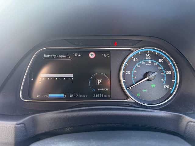 Nissan Leaf 39kWh Tekna Hatchback 5dr Electric Auto (150 ps)
