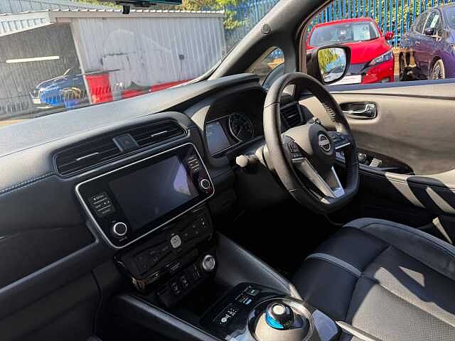 Nissan Leaf 39kWh Tekna Hatchback 5dr Electric Auto (150 ps)