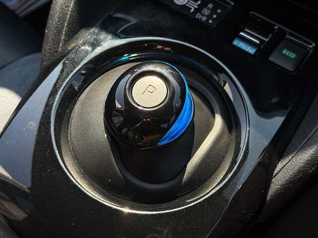 Nissan Leaf 39kWh Tekna Hatchback 5dr Electric Auto (150 ps)