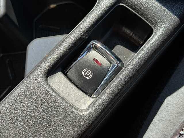 Nissan Leaf 39kWh Tekna Hatchback 5dr Electric Auto (150 ps)