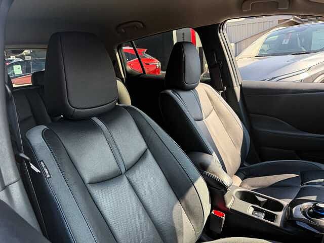 Nissan Leaf 39kWh Tekna Hatchback 5dr Electric Auto (150 ps)