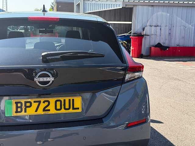 Nissan Leaf 39kWh Tekna Hatchback 5dr Electric Auto (150 ps)