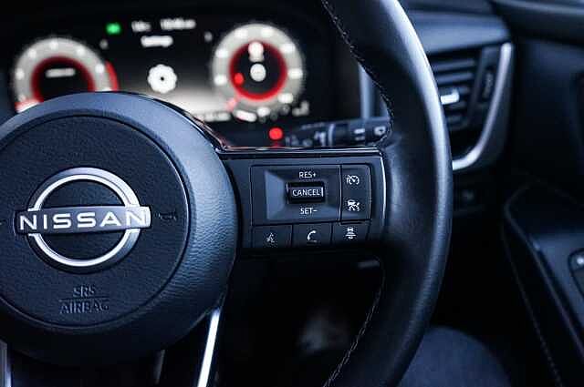 Nissan Qashqai 1.3 DIG-T MHEV N-Connecta SUV 5dr Petrol Hybrid Manual Euro 6 (s/s) (140 ps)